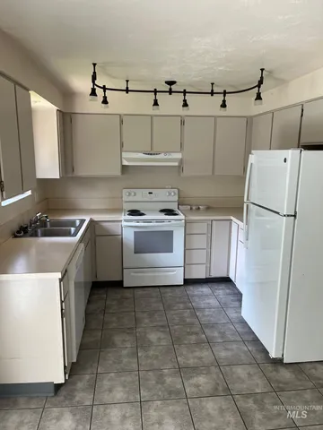 $489,900 | 520 White Cloud Drive, Boise, ID 83709