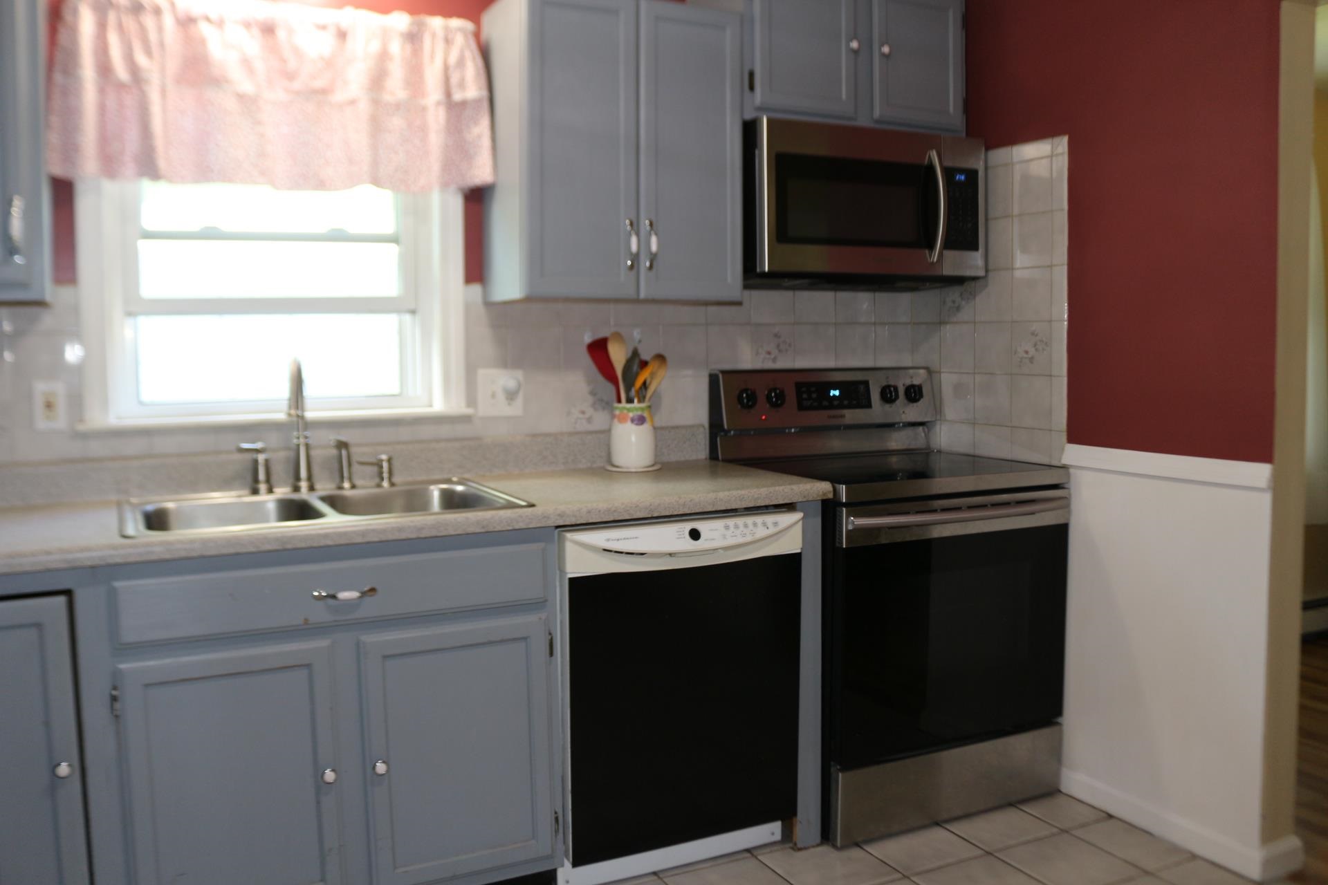 5 Clyde Road, Unit C5 Derry, NH 03038 - Photo 8 of 40