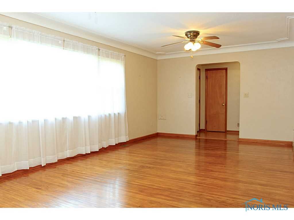 5870 Moline Martin Road Walbridge, OH 43465 - Photo 4 of 20 Gallery Image 4