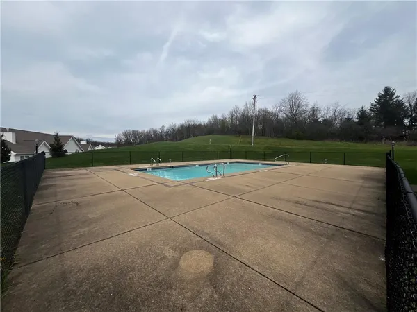 a view of outdoor space with city view