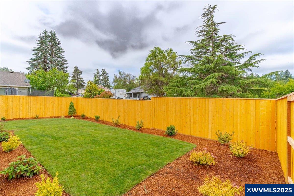 1291 Southwest 11th Avenue Dallas, OR 97338 - Photo 14 of 41