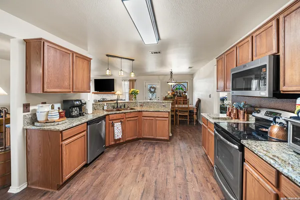 $699,000 | 7914 Knowlton Road, San Antonio, TX 78263