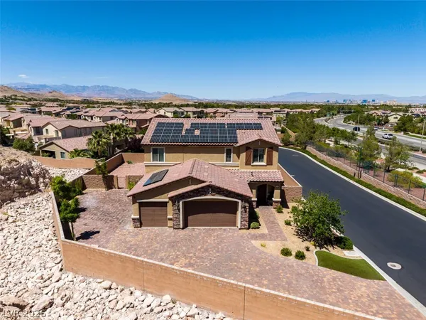 $4,589 | 12351 Champions Tour Drive, Las Vegas, NV 89141