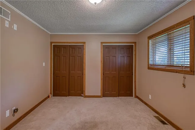 $344,900 | 1010 East 34th Street, Baxter Springs, KS 66713