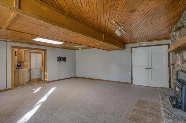 $344,900 | 1010 East 34th Street, Baxter Springs, KS 66713