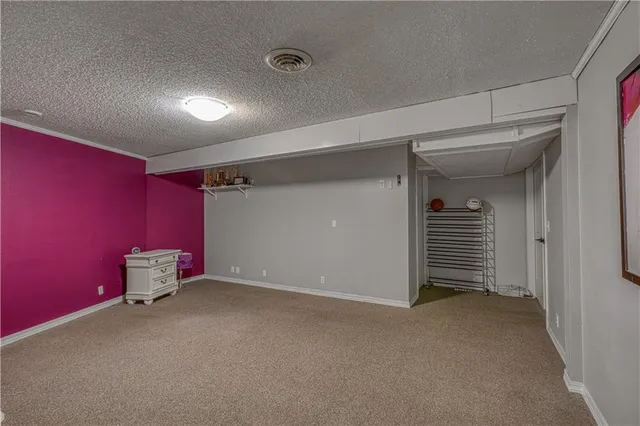 $344,900 | 1010 East 34th Street, Baxter Springs, KS 66713