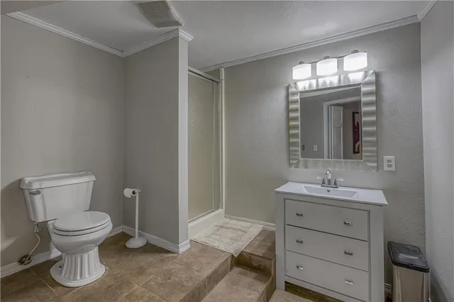 $344,900 | 1010 East 34th Street, Baxter Springs, KS 66713