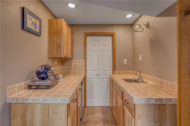 $344,900 | 1010 East 34th Street, Baxter Springs, KS 66713