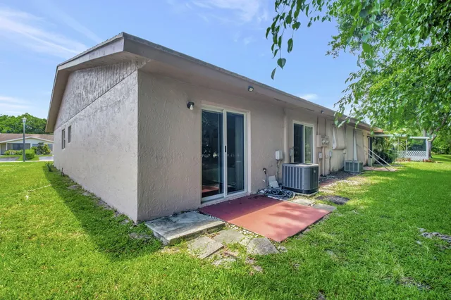 $258,000 | 14195 Campanelli Drive, Delray Beach, FL 33484