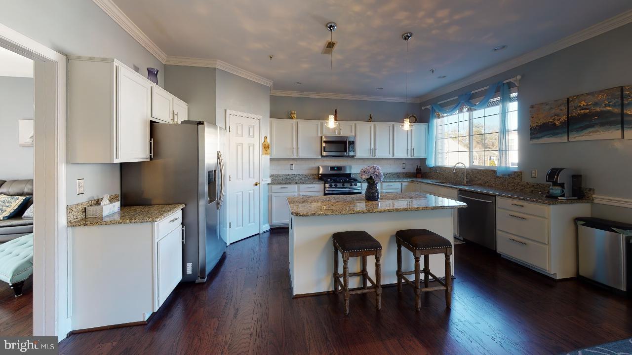 8709 Riverscape Court Odenton, MD 21113 - Photo 17 of 65 Kitchen