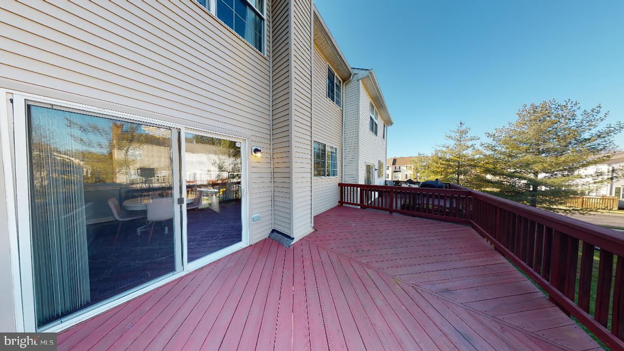 8709 Riverscape Court Odenton, MD 21113 - Photo 36 of 65 Deck off of the kitchen