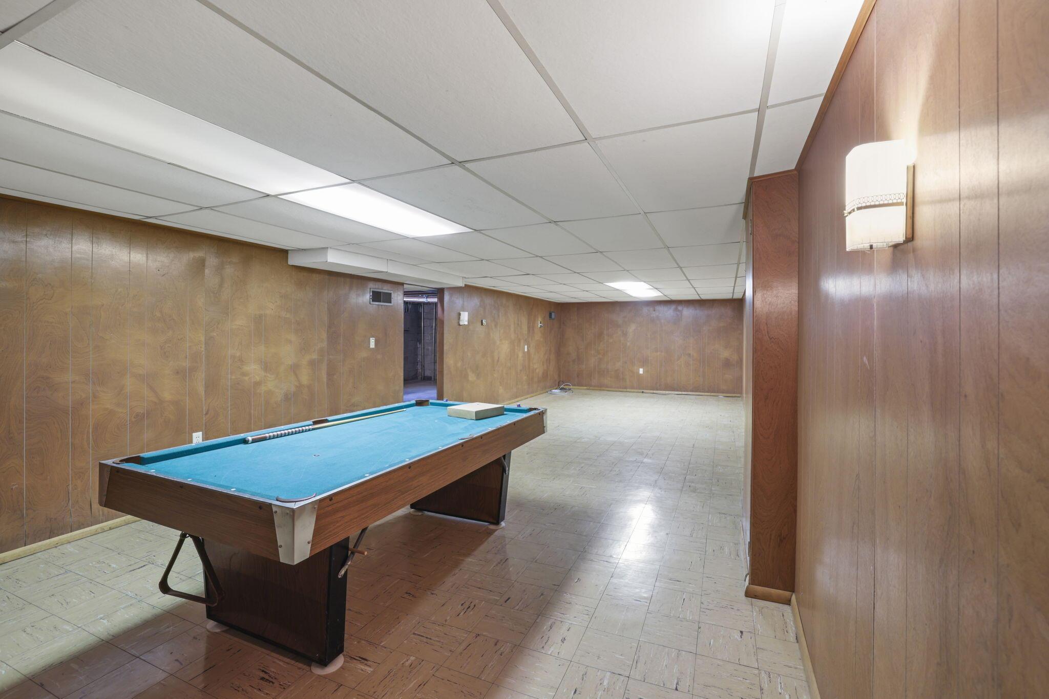 702 Sherwick Road Newark, OH 43055 - Photo 31 of 54 Rec room basement