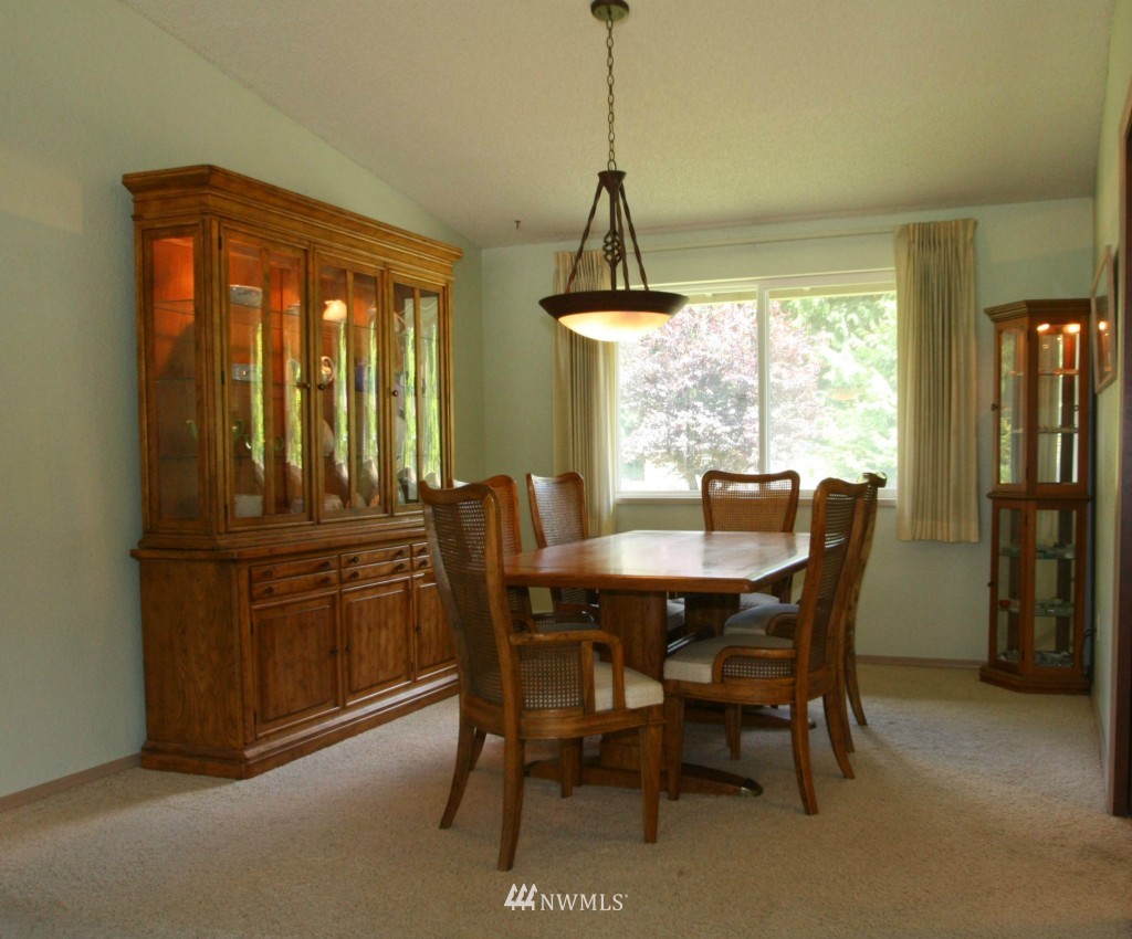 14224 148th Place Southeast Renton, WA 98059 - Photo 6 of 15