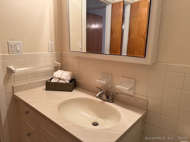 160 Fairfield Woods Road, Unit 35 Fairfield, CT 06825 - Photo 8 of 20