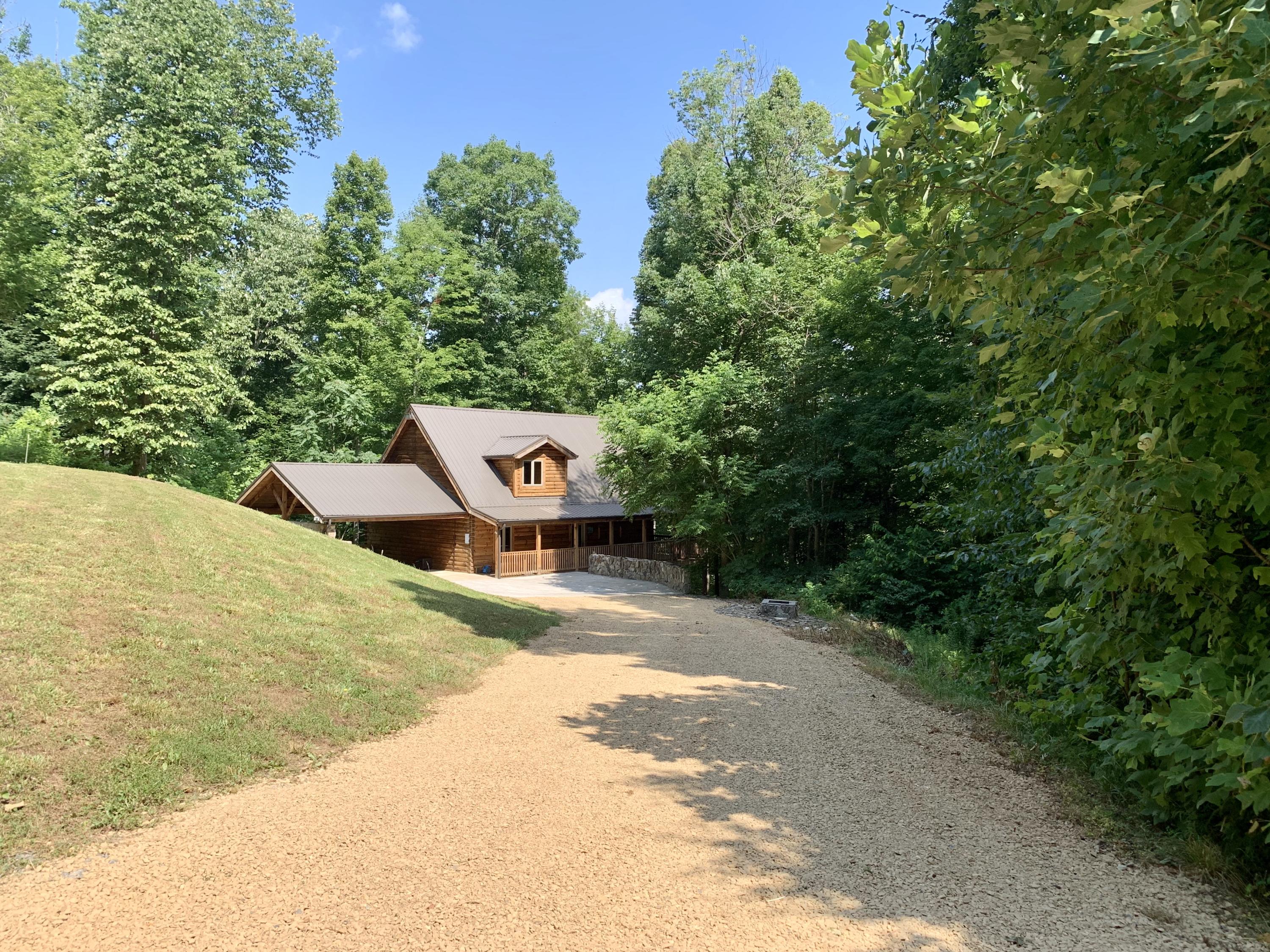 190 Tailwater Road Bluff City, TN 37618 - Photo 5 of 54 IMG_0201