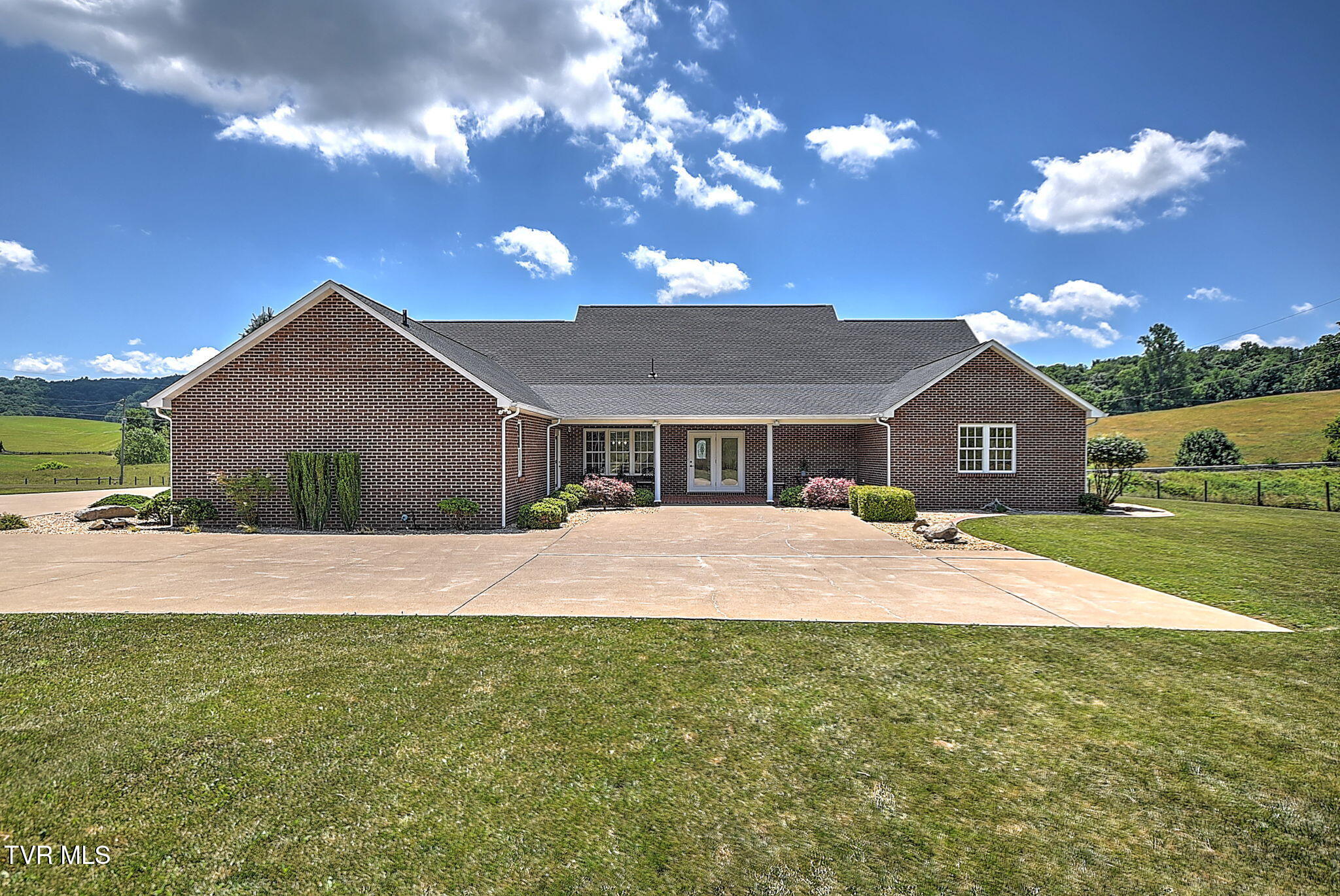 18137 Old Jonesboro Road Bristol, VA 24202 - Photo 60 of 90 83-web-or-mls-18137 Old Joboro GUnit-85