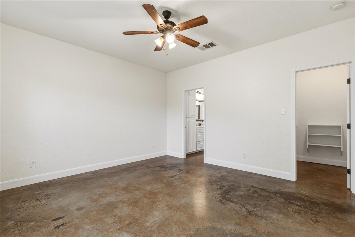 207 Cardinal Loop Paige, TX 78659 - Photo 13 of 39 E