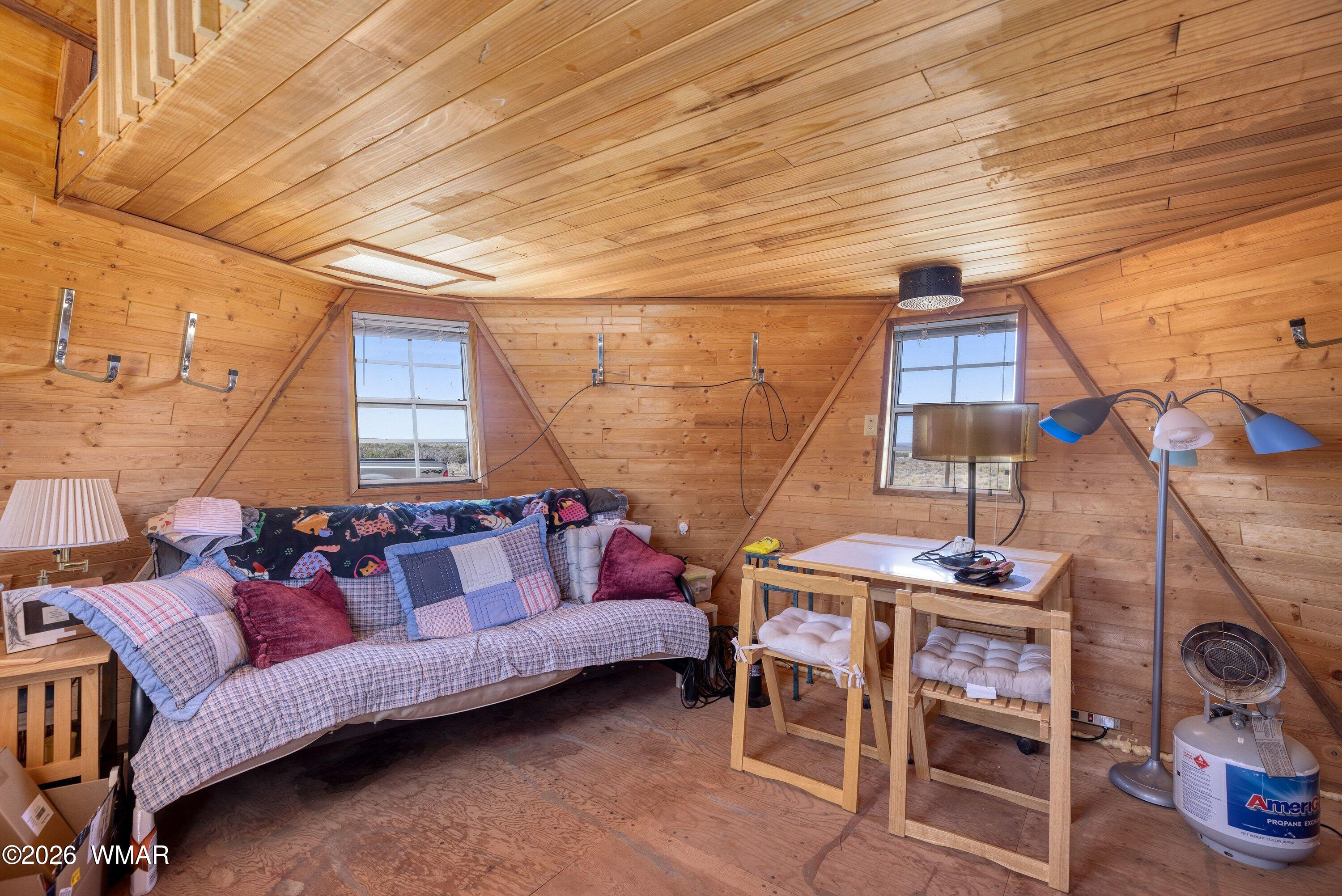 8338 Chipewa Trail Snowflake, AZ 85937 - Photo 11 of 29 Cabin Interior