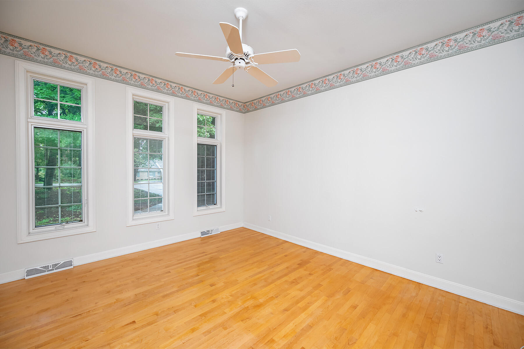 14425 Westover Road Elm Grove, WI 53122 - Photo 52 of 68 Bedroom