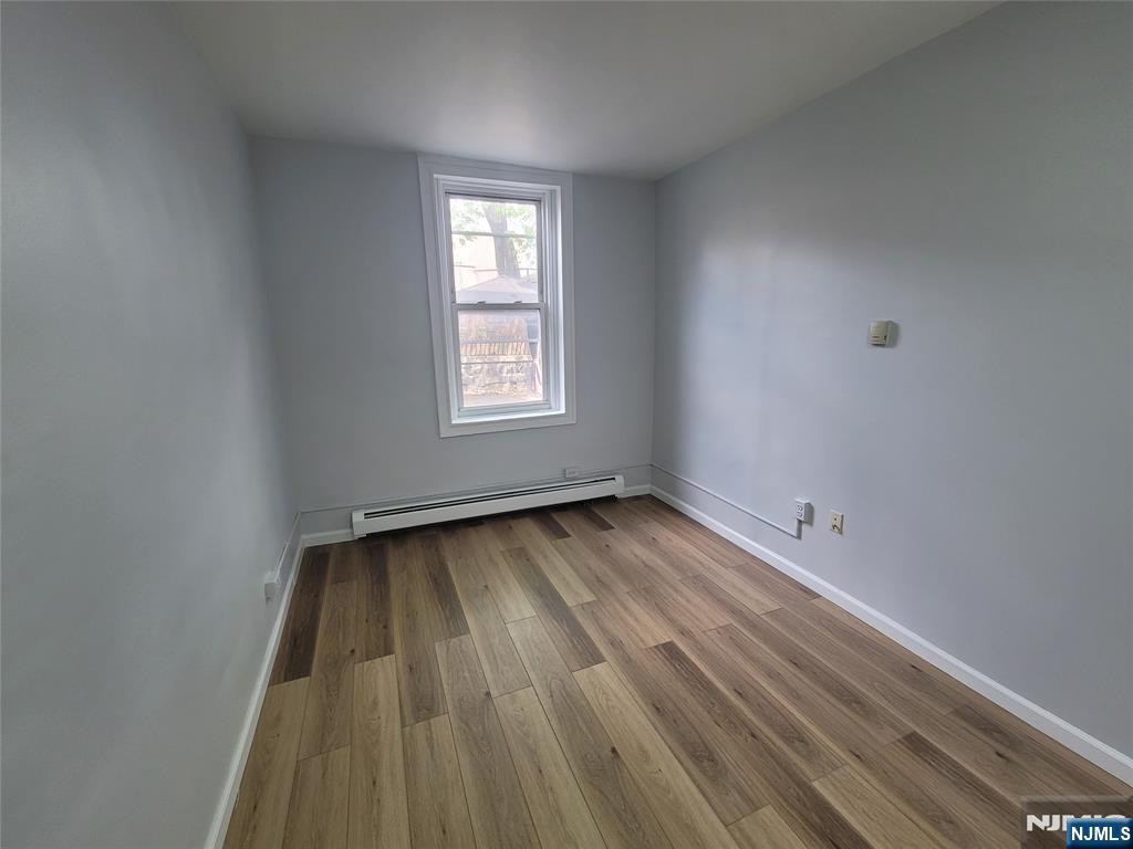 27 Russell Avenue, Unit 1 Edgewater, NJ 07020 - Photo 7 of 19