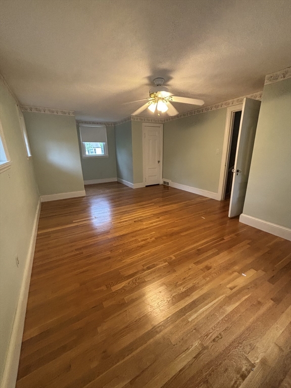 137 Appleton Street Springfield, MA 01108 - Photo 18 of 35 Gallery Image 18