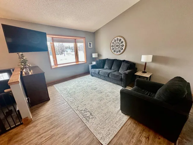 $309,900 | 1509 Meadowlark Court, Thief River Falls, MN 56701