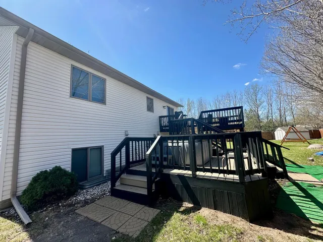 $309,900 | 1509 Meadowlark Court, Thief River Falls, MN 56701