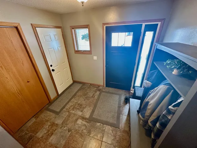 $309,900 | 1509 Meadowlark Court, Thief River Falls, MN 56701