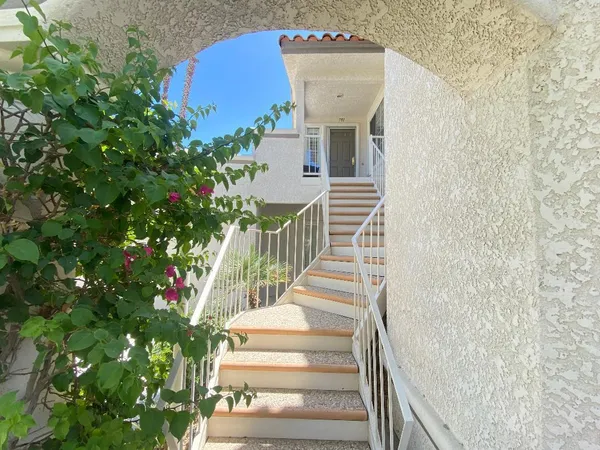 a view of entryway