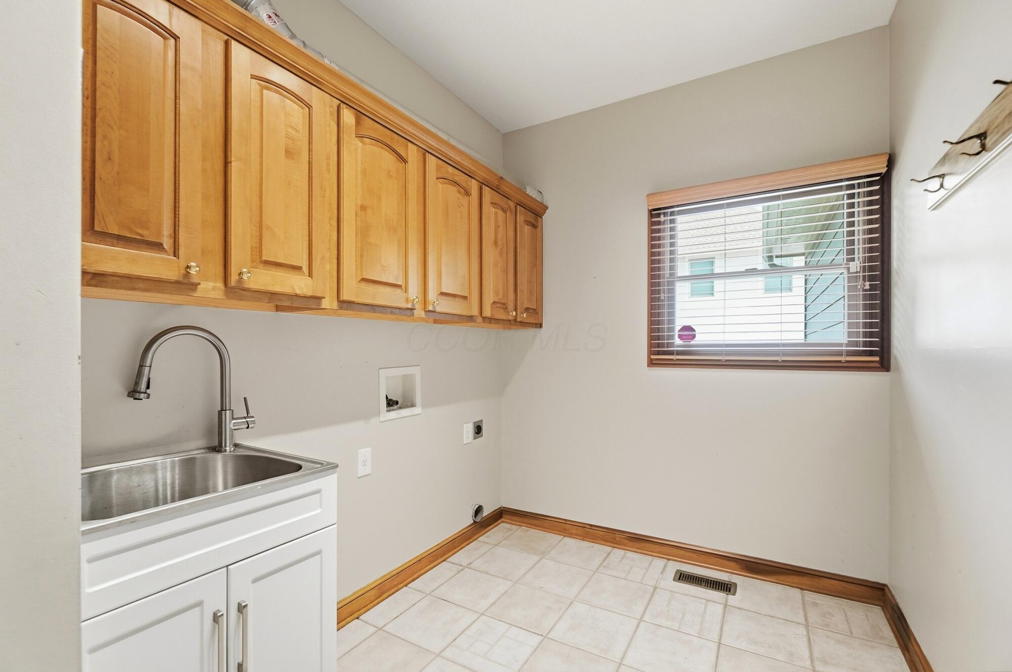 5585 Ketch Street Lewis Center, OH 43035 - Photo 57 of 129 52_051