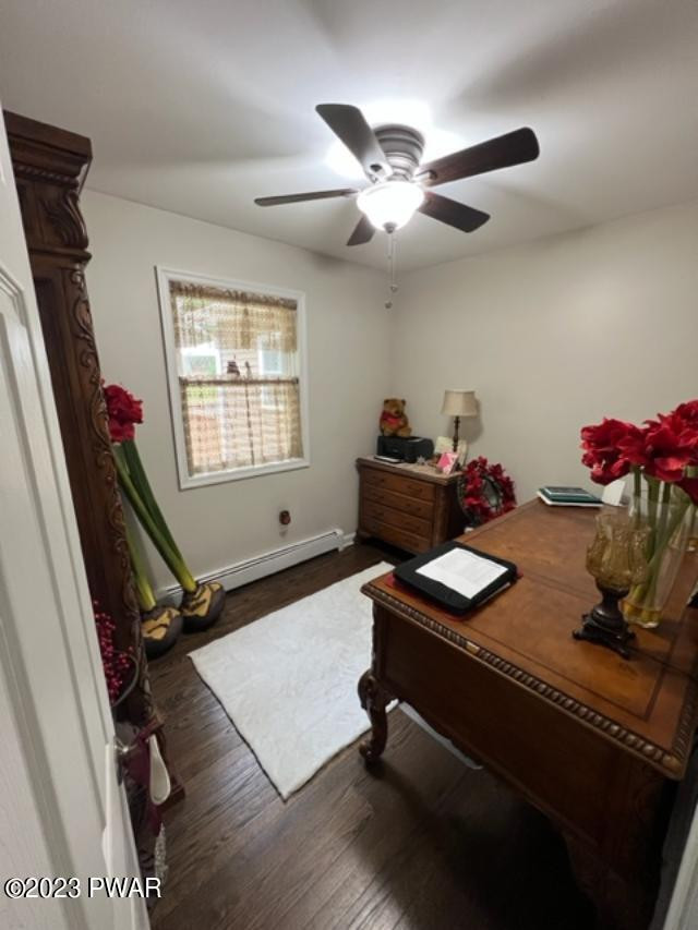 746 Raymondskill Road Milford, PA 18337 - Photo 23 of 27 Den 2