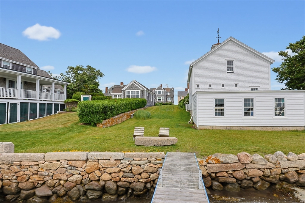 2037 Main Road Westport, MA 02791 - Photo 38 of 42