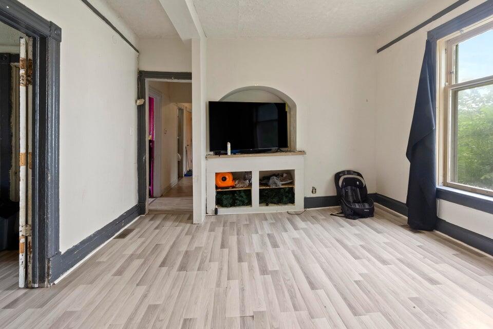 2139 North 18th Street, Unit 2139A/2141 Milwaukee, WI 53205 - Photo 4 of 25 LR1