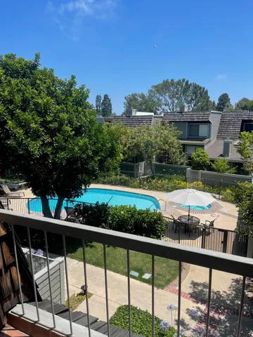$1,250,000 | 4305 Redwood Avenue, Unit 10, Los Angeles, CA 90292