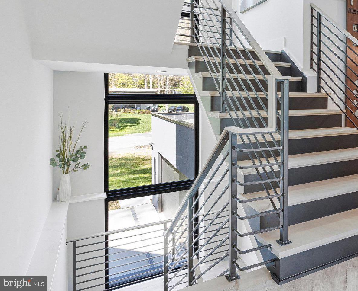 3525 Glenbrook Road Fairfax, VA 22031 - Photo 36 of 111 Stairs leading up to upper level
