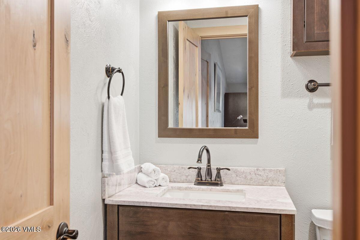 120 Gopher Road, Unit 14 Avon, CO 81620 - Photo 23 of 57 Primary Bath