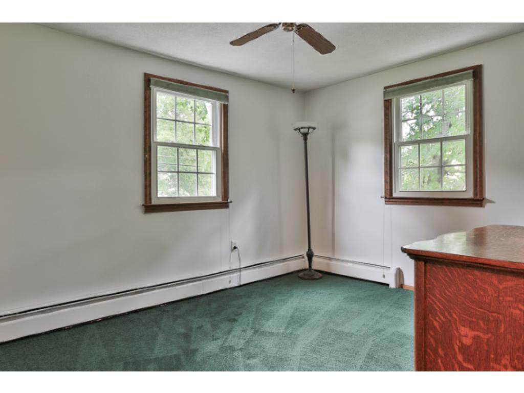11 Gordon Road Derry, NH 03038 - Photo 12 of 19