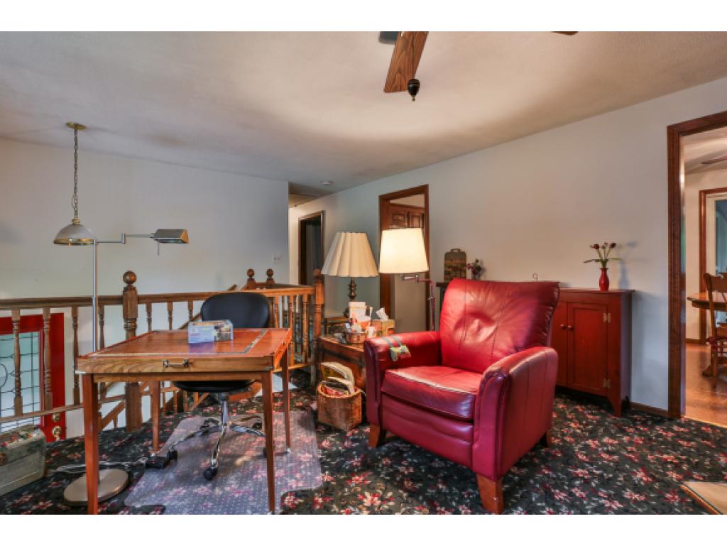 11 Gordon Road Derry, NH 03038 - Photo 5 of 19