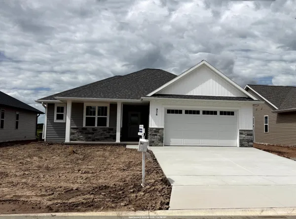 $411,900 | 936 Enclave Court, De Pere, WI 54115