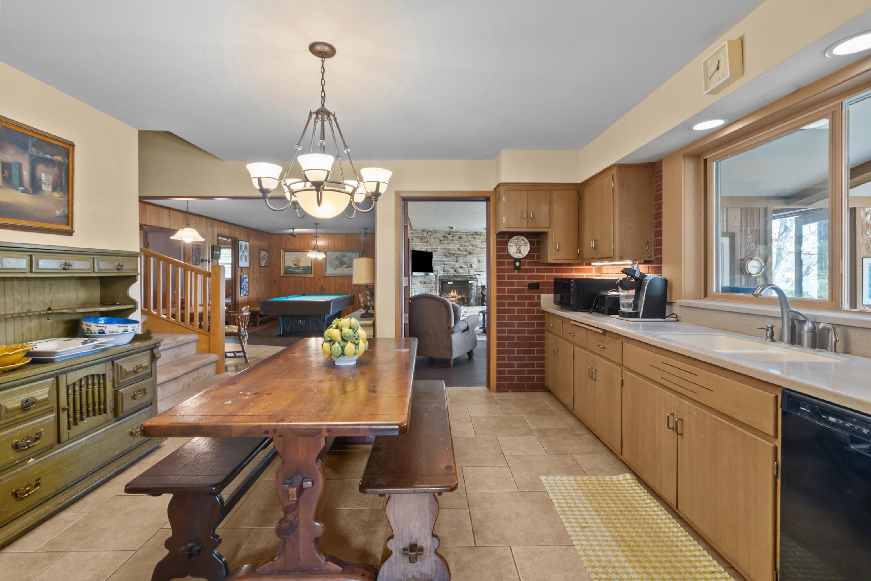 N1140 Tombeau Road Bloomfield, WI 53128 - Photo 11 of 46 Kitchen