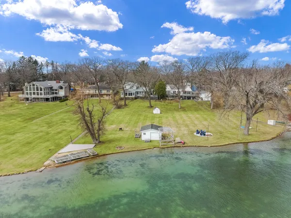 $1,099,700 | N1140 Tombeau Road, Bloomfield, WI 53128