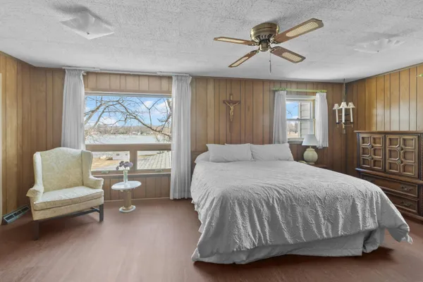 $1,099,700 | N1140 Tombeau Road, Bloomfield, WI 53128