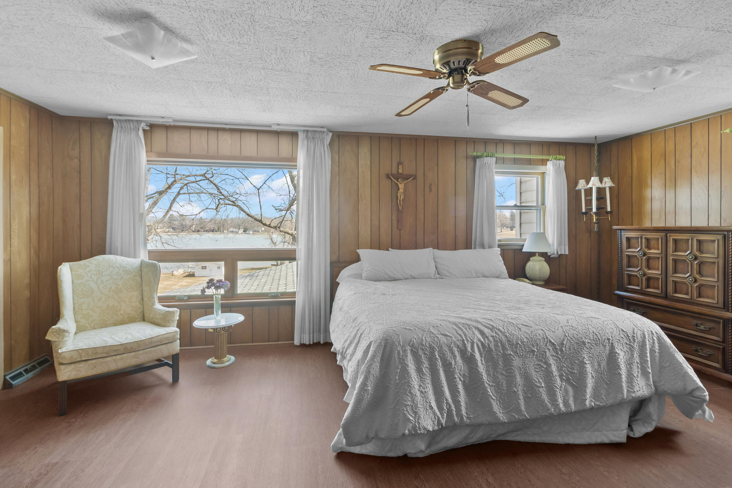 N1140 Tombeau Road Bloomfield, WI 53128 - Photo 22 of 46 Primary Bedroom