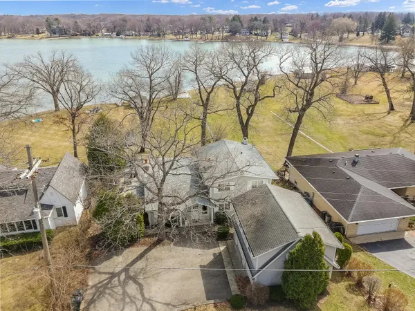 $1,099,700 | N1140 Tombeau Road, Bloomfield, WI 53128