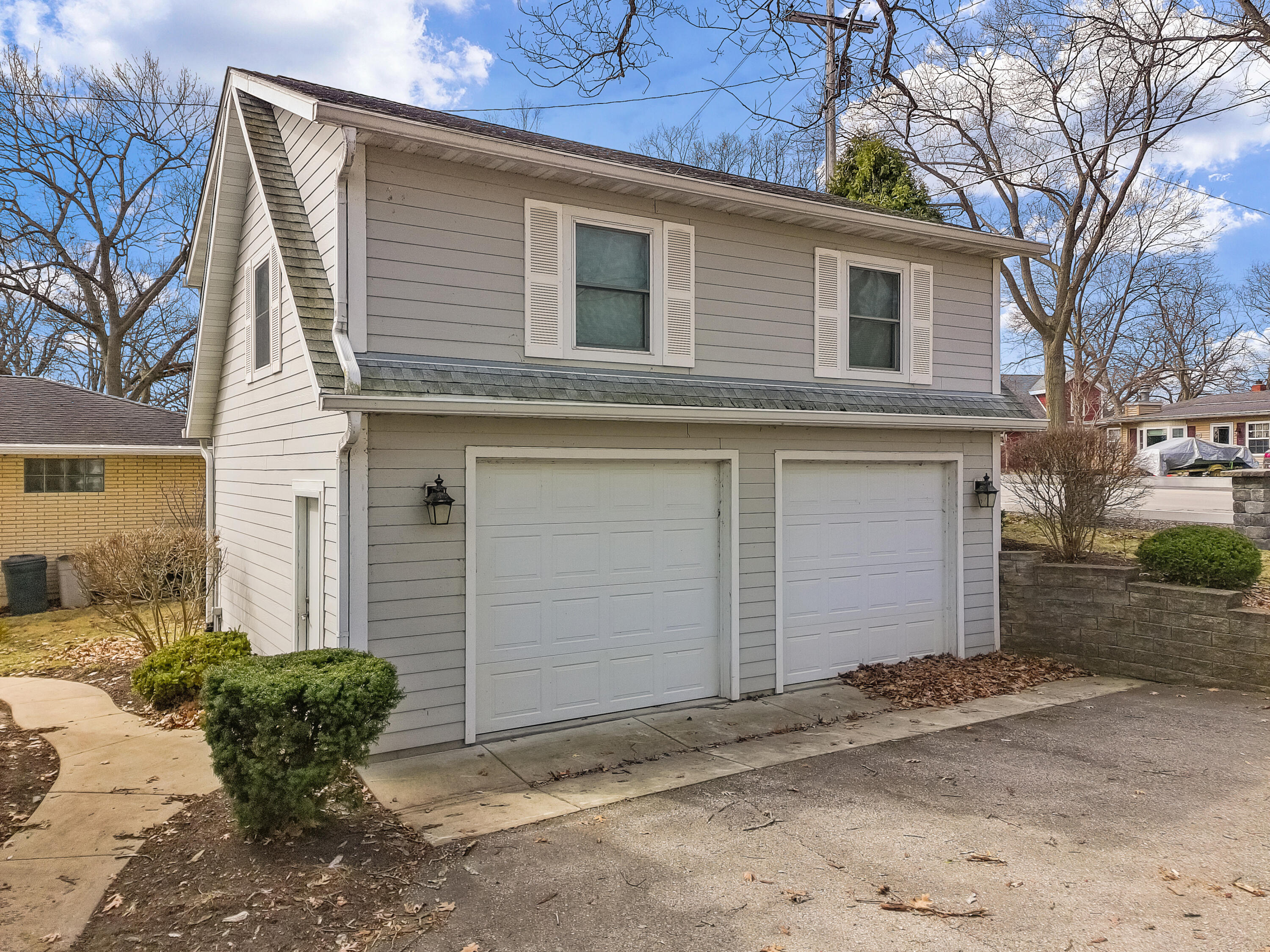 N1140 Tombeau Road Bloomfield, WI 53128 - Photo 42 of 46 Garage with Bonus Room