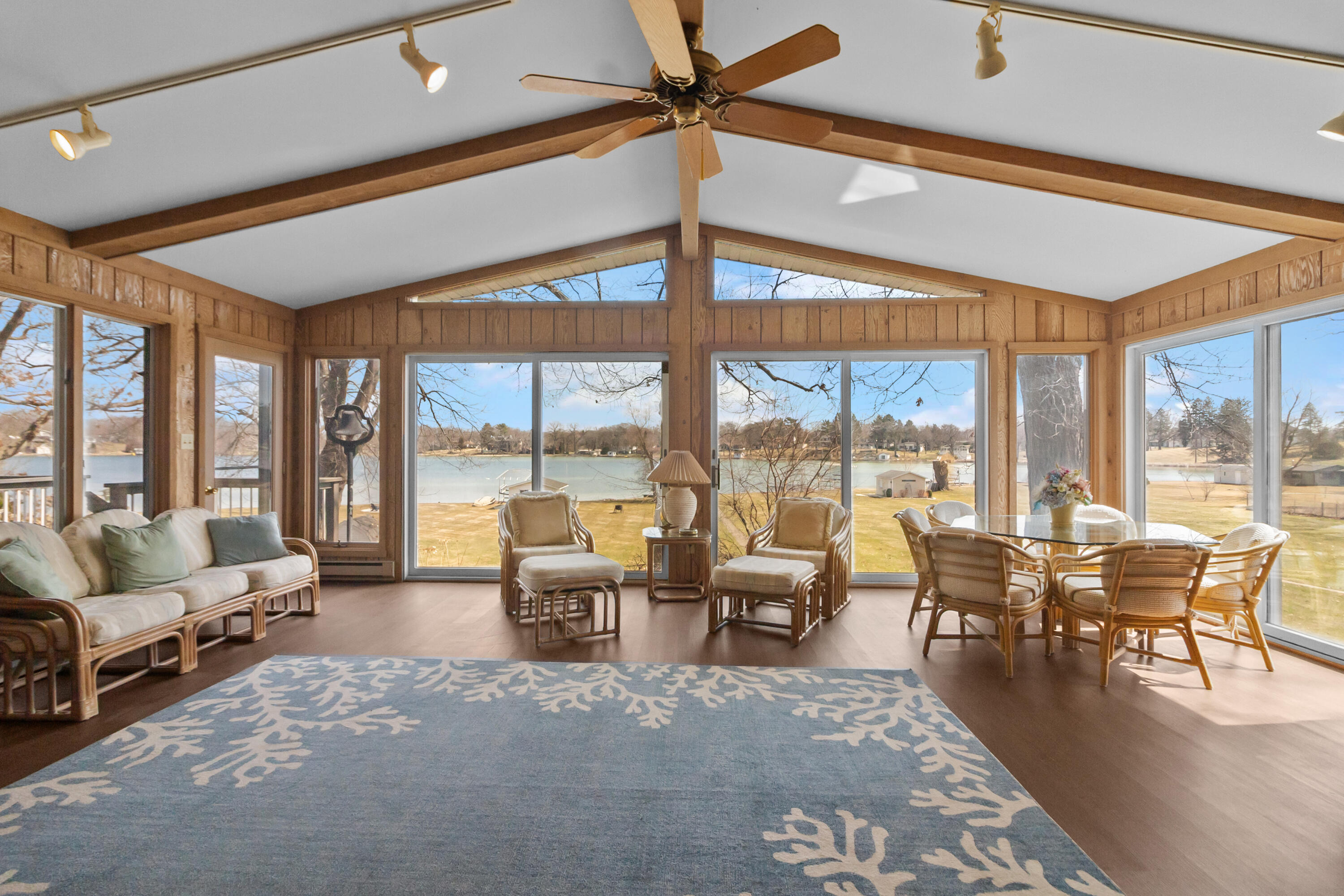 N1140 Tombeau Road Bloomfield, WI 53128 - Photo 6 of 46 Sun Room