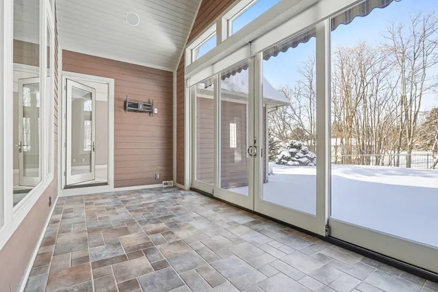 $635,000 | 318 Minges Hills Drive, Battle Creek, MI 49015