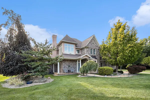 $635,000 | 318 Minges Hills Drive, Battle Creek, MI 49015