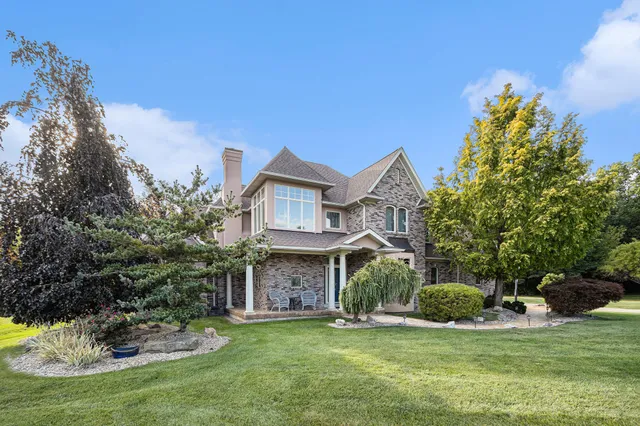 $635,000 | 318 Minges Hills Drive, Battle Creek, MI 49015