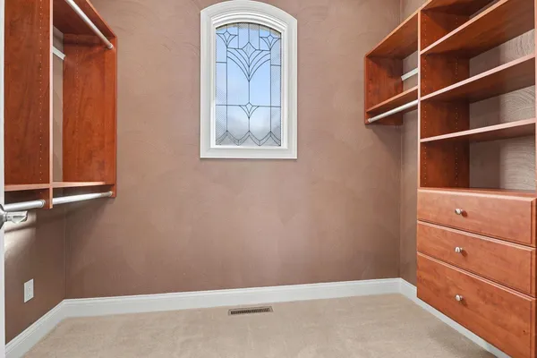 $635,000 | 318 Minges Hills Drive, Battle Creek, MI 49015